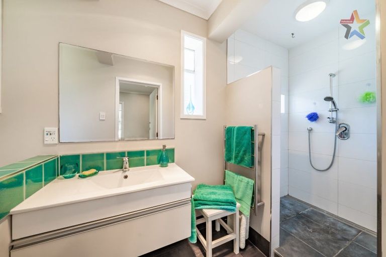 Photo of property in 101 Pomare Road, Tirohanga, Lower Hutt, 5010