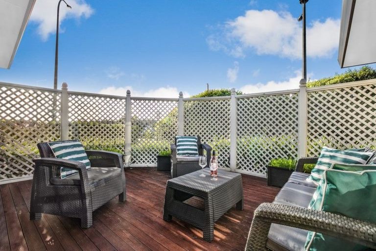 Photo of property in 59 Wairere Road, The Gardens, Auckland, 2105