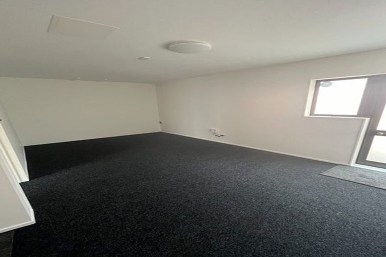 Photo of property in 15/37 Fields Parade, Oteha, Auckland, 0632