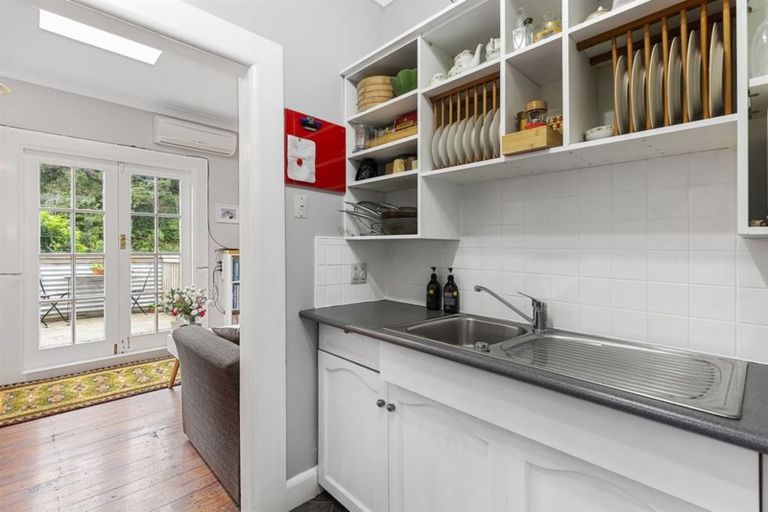 Photo of property in 54 Liardet Street, Vogeltown, Wellington, 6021