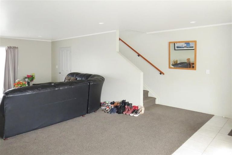 Photo of property in 13 Kora Avenue, Ranui, Auckland, 0612