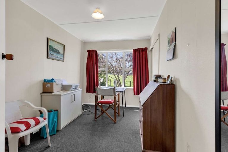 Photo of property in 286 Kawiu Road, Levin, 5510