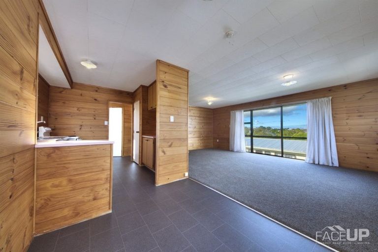 Photo of property in 2/22 Elizabeth Drive, West Harbour, Auckland, 0618