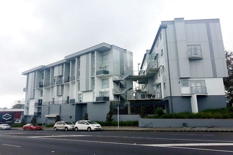 Photo of property in 12/2 Western Springs Road, Morningside, Auckland, 1021