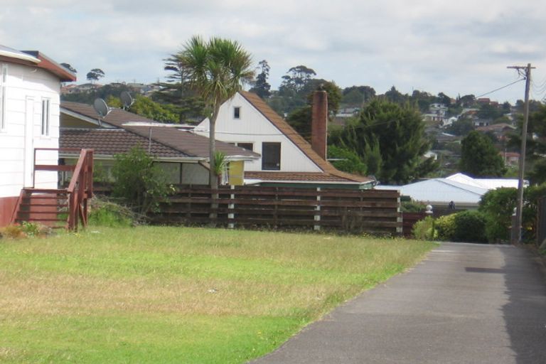 Photo of property in 1/56 Archibald Road, Kelston, Auckland, 0602