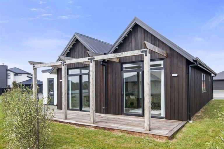 Photo of property in 6 Dow Square, Wigram, Christchurch, 8025