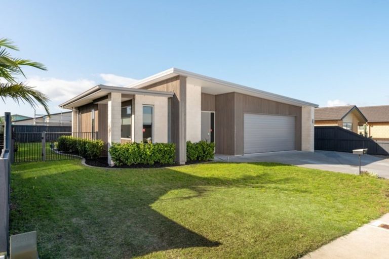 Photo of property in 53 Kohekohe Road, Papamoa Beach, Papamoa, 3118