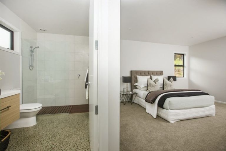 Photo of property in 18 Laly Haddon Place, Matakana, 0985