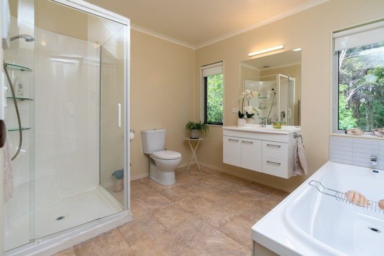 Photo of property in 27 Jacks Bush Road, Waikanae, 5391