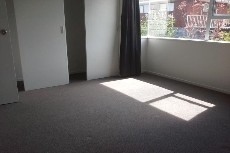 Photo of property in 8b Whiteley Street, Moturoa, New Plymouth, 4310