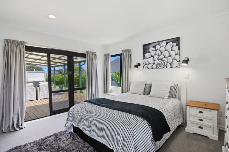 Photo of property in 1 Pembroke Drive, Bethlehem, Tauranga, 3110