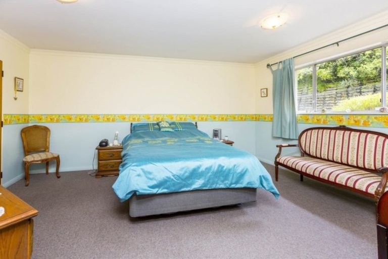 Photo of property in 61 Blue Mountains Road, Pinehaven, Upper Hutt, 5019