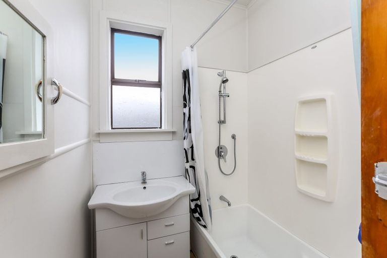 Photo of property in 43 Tokomaru Street, Welbourn, New Plymouth, 4312