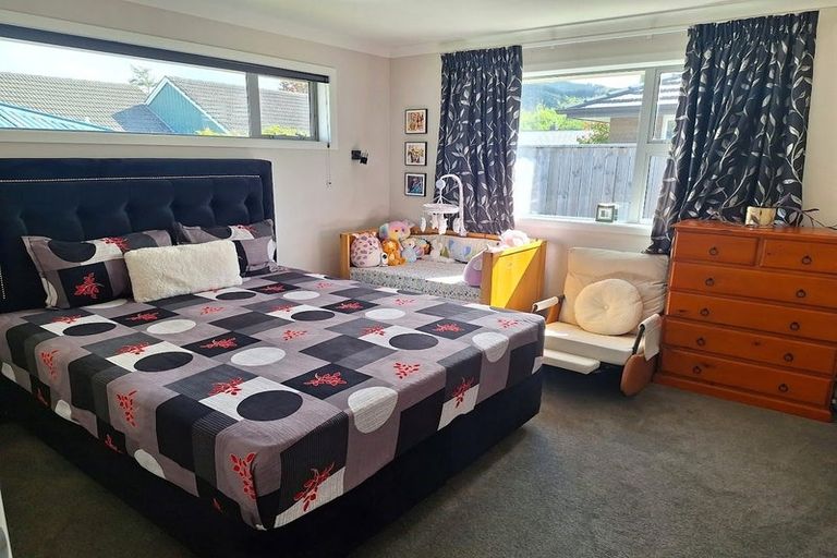 Photo of property in 20 Poulson Grove, Trentham, Upper Hutt, 5018