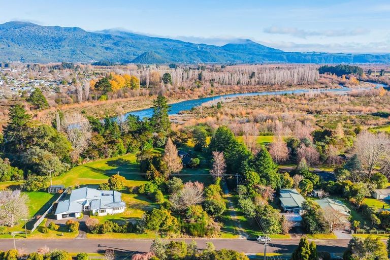 Photo of property in 52 Te Herekiekie Street, Turangi, 3334