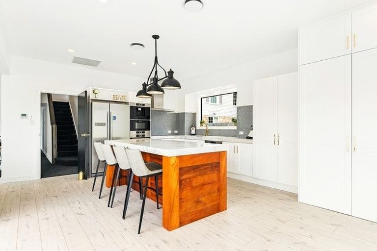 Photo of property in 36 Kahu Road, Fendalton, Christchurch, 8041