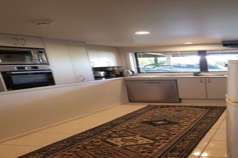 Photo of property in 167 West Harbour Drive, West Harbour, Auckland, 0618