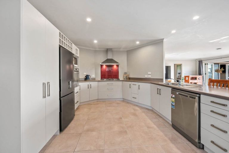 Photo of property in 94 Basley Road, Owhata, Rotorua, 3010