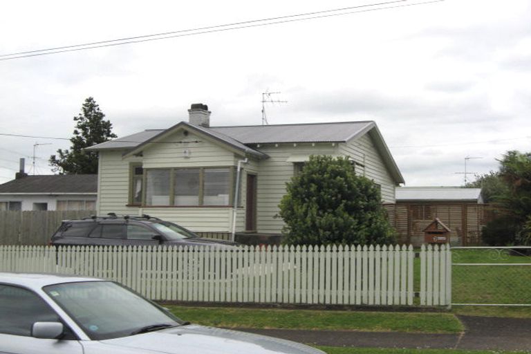 Photo of property in 6a Waimana Road, Conifer Grove, Takanini, 2112