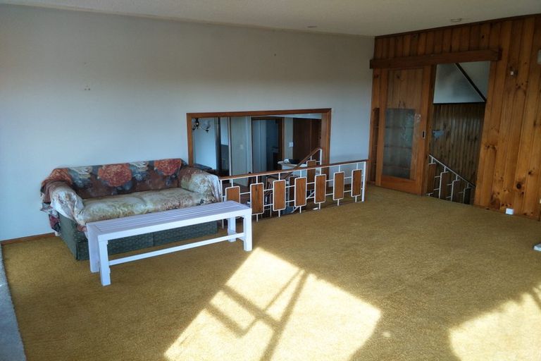 Photo of property in 12 Exmouth Road, Northcote, Auckland, 0627