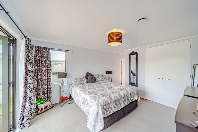 Photo of property in 20 Eagle Street, Waipawa, 4210