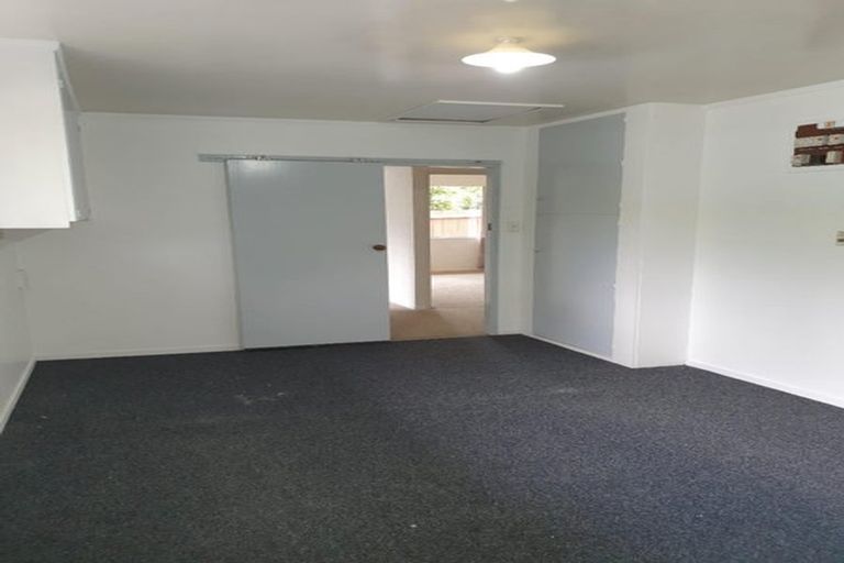 Photo of property in 2/423 Great South Road, Rosehill, Papakura, 2113