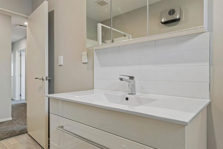 Photo of property in 2/150 Aldwins Road, Phillipstown, Christchurch, 8062