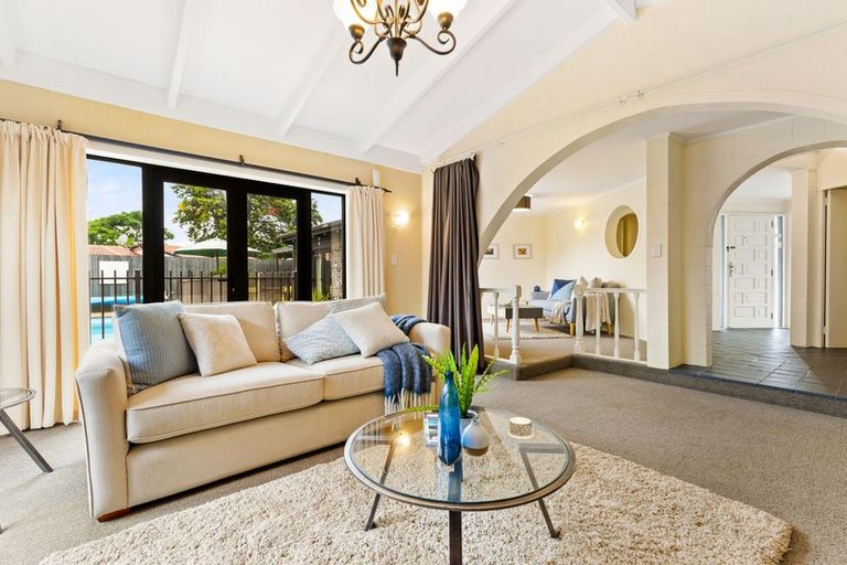 Photo of property in 22 Matuhi Rise, Henderson, Auckland, 0612