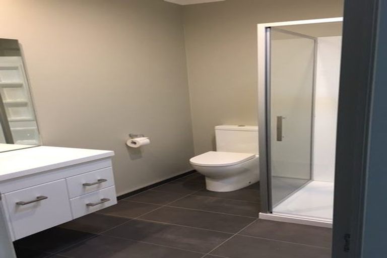 Photo of property in 35 Syd Grant Crescent, Orewa, 0931