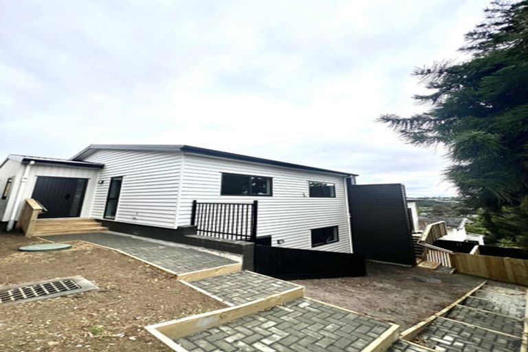 Photo of property in 25 Seaview Road, Glenfield, Auckland, 0629