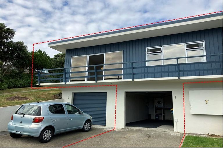 Photo of property in 1/24 Lambley Road, Titahi Bay, Porirua, 5022