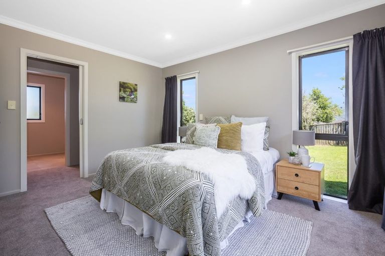 Photo of property in 123 Te Puia Drive, Aotea, Porirua, 5024