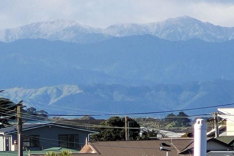 Photo of property in 18 Robbie Street, Foxton Beach, Foxton, 4815