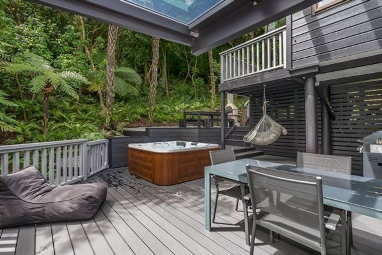 Photo of property in 12 Kimberley Way, Khandallah, Wellington, 6035