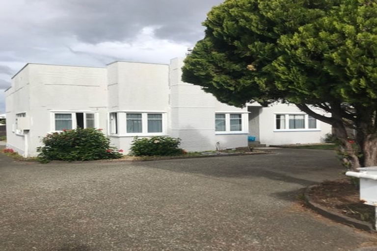 Photo of property in 380 Devonport Road, Tauranga South, Tauranga, 3112