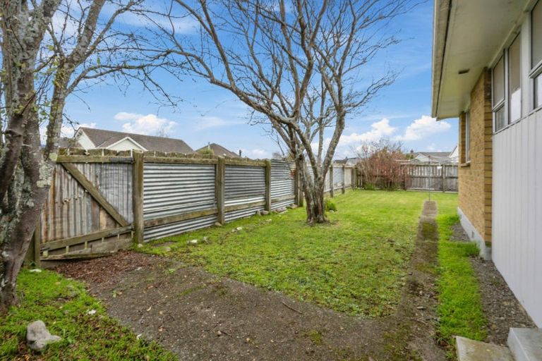 Photo of property in 42 Hinemoa Street, Levin, 5510