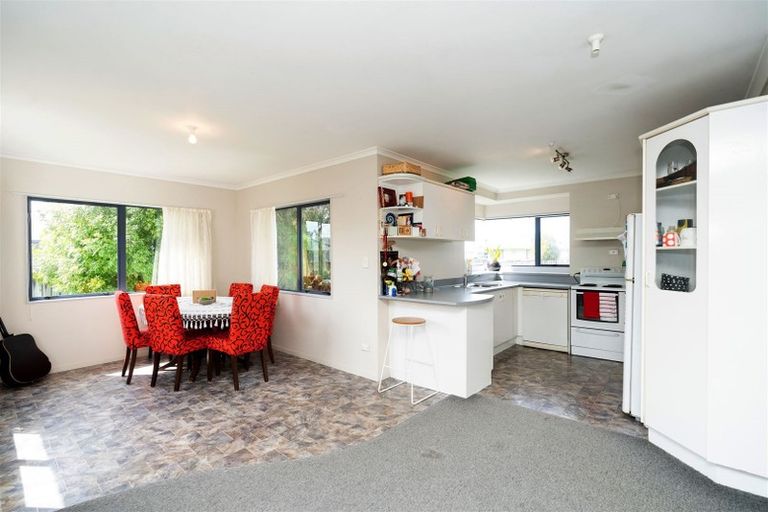 Photo of property in 27 Penney Green, Nawton, Hamilton, 3200