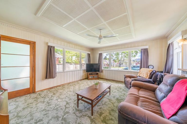 Photo of property in 5 Seddon Street, Wallaceville, Upper Hutt, 5018