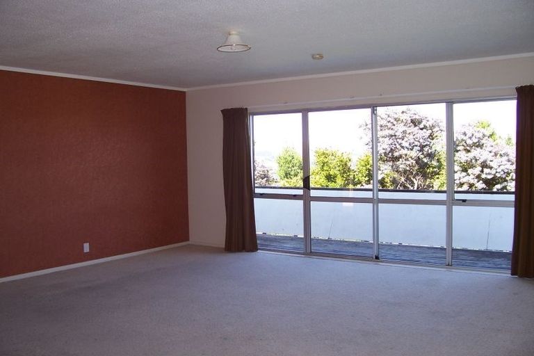 Photo of property in 12 Staysail Place, Whitby, Porirua, 5024