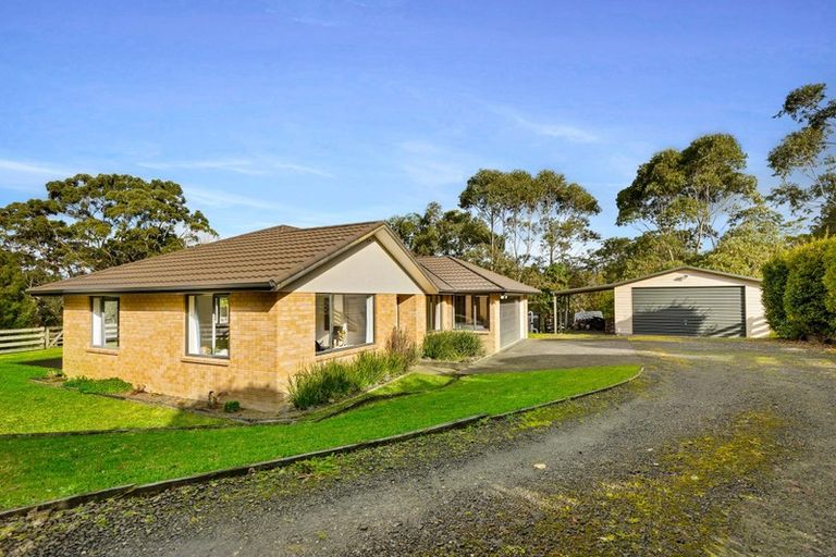 Photo of property in 118 Bodhisattva Road, Waitoki, Silverdale, 0994