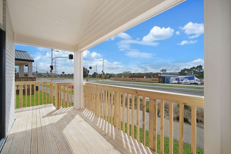 Photo of property in 5 Tributary Parade, Karaka, Papakura, 2113