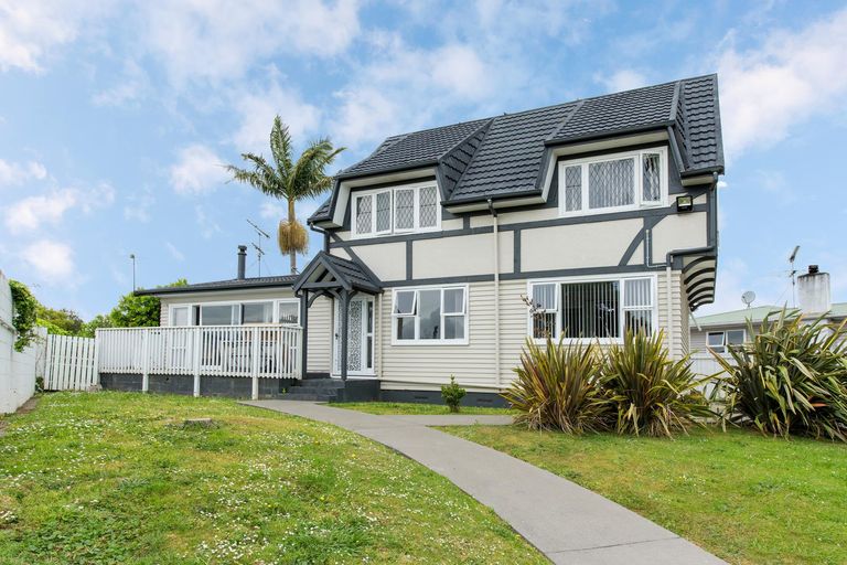 Photo of property in 10 Goodwin Drive, Rosehill, Papakura, 2113
