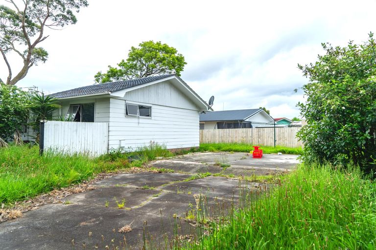 Photo of property in 3 Sandrine Avenue, Clover Park, Auckland, 2019