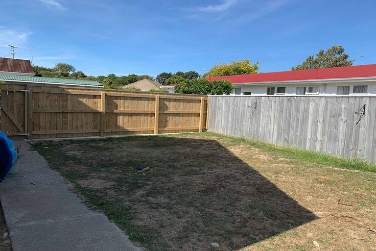 Photo of property in 20a Parera Grove, Heretaunga, Upper Hutt, 5018