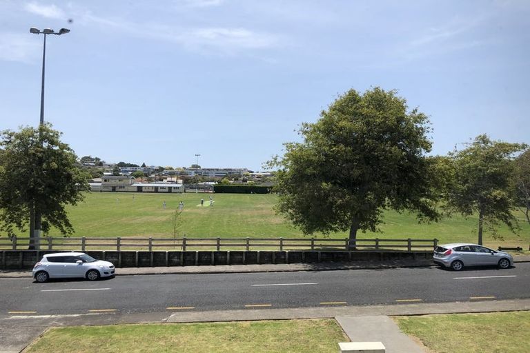 Photo of property in 2/101 Nelson Street, Howick, Auckland, 2014
