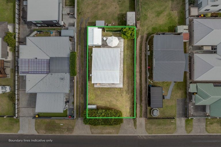 Photo of property in 205a Ocean Road, Whangamata, 3620