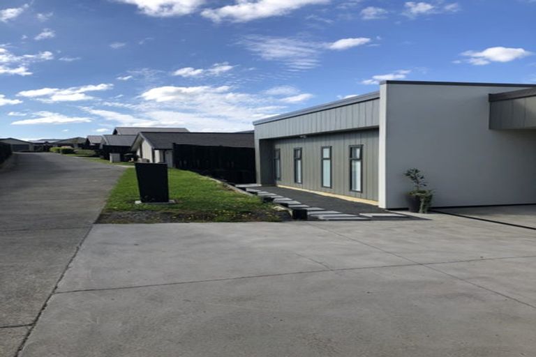 Photo of property in 16 Tabernacle Street, Karaka, Papakura, 2124