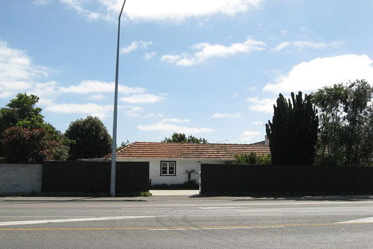 Photo of property in 422 Yaldhurst Road, Russley, Christchurch, 8042