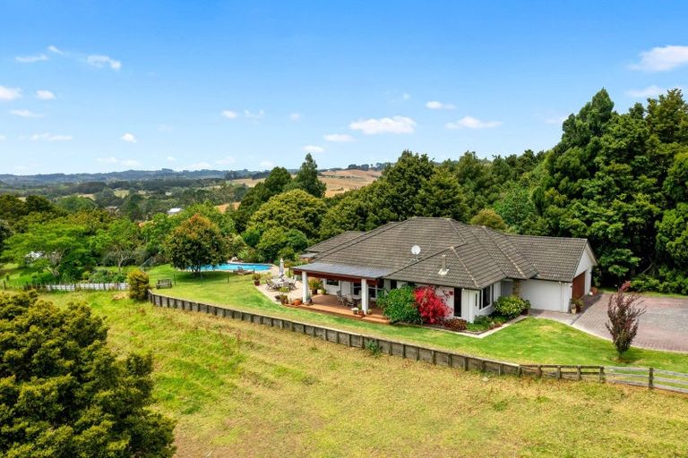 Photo of property in 71 Rapson Road, Kaukapakapa, 0871