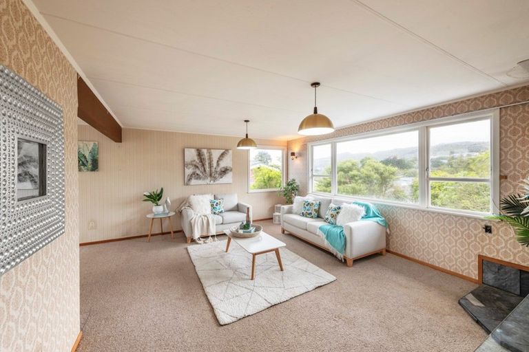 Photo of property in 12 Lenox Grove, Johnsonville, Wellington, 6037